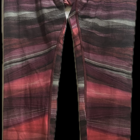 Lululemon Wunder Under Leggings - Picture 6 of 10